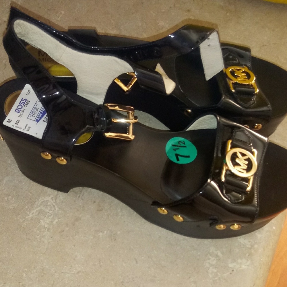 Shoes - Picture 2 of 2